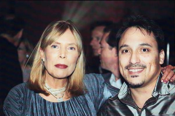 Joni Mitchell & David Cohen Classical & Spanish guitar Hammerstein Ballroom NYC April 6, 2000